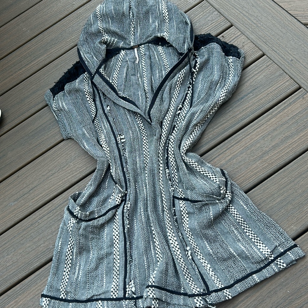 Free People Hooded Long Poncho With Pockets Size Small
